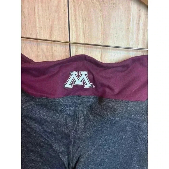 Minnesota Cropped Colloseum Leggings Gray/Maroon New Size L - Picture 7 of 10